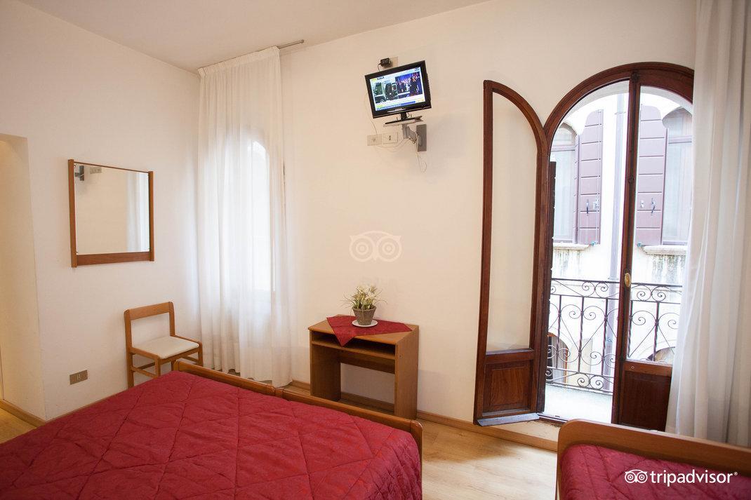 Hotel Caprera Wenecja Zewnętrze zdjęcie